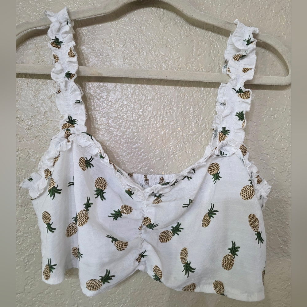 🔸️5 FOR $25 SHEIN White Pineapple Print Ruffle Crop Top